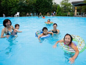 暑い夏は紅梅亭プールで楽しい時間♪