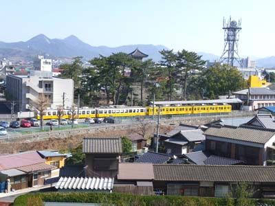 紅梅亭の窓からみえる景色