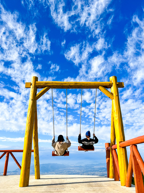 【雲辺寺山頂公園】天空のブランコ～まるで空を飛んでいるかと思わせる爽快感とスリル♪　　※5月5日以降の宿泊がお得なタイムセール実施中